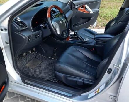 Серый Тойота Камри, объемом двигателя 2.4 л и пробегом 208 тыс. км за 8000 $, фото 19 на Automoto.ua