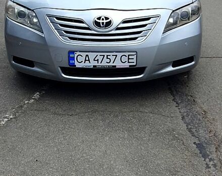 Серый Тойота Камри, объемом двигателя 2.4 л и пробегом 228 тыс. км за 6800 $, фото 3 на Automoto.ua