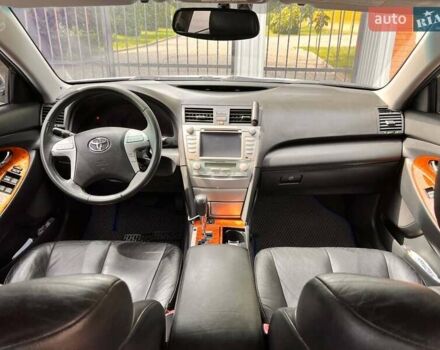 Сірий Тойота Камрі, об'ємом двигуна 2.36 л та пробігом 212 тис. км за 9800 $, фото 2 на Automoto.ua
