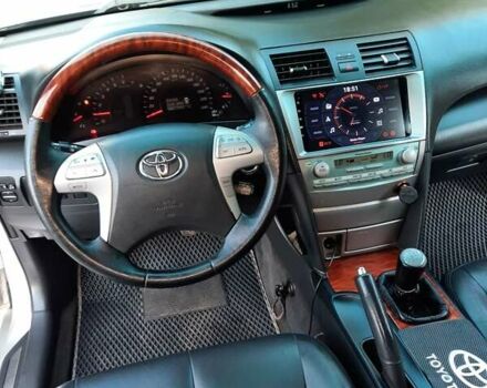 Серый Тойота Камри, объемом двигателя 2.4 л и пробегом 208 тыс. км за 8000 $, фото 18 на Automoto.ua