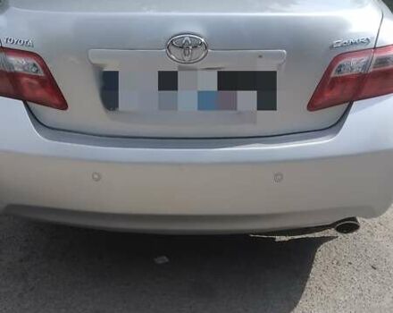 Серый Тойота Камри, объемом двигателя 2.4 л и пробегом 208 тыс. км за 8000 $, фото 1 на Automoto.ua