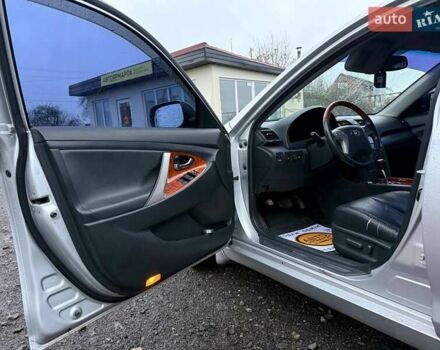 Серый Тойота Камри, объемом двигателя 3.5 л и пробегом 270 тыс. км за 8790 $, фото 14 на Automoto.ua