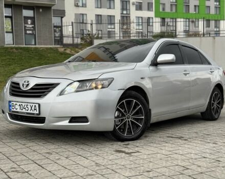 Серый Тойота Камри, объемом двигателя 2.4 л и пробегом 320 тыс. км за 5350 $, фото 3 на Automoto.ua