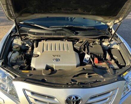 Серый Тойота Камри, объемом двигателя 3.5 л и пробегом 315 тыс. км за 11500 $, фото 5 на Automoto.ua