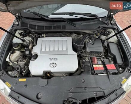 Серый Тойота Камри, объемом двигателя 3.5 л и пробегом 223 тыс. км за 8300 $, фото 54 на Automoto.ua