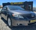 Серый Тойота Камри, объемом двигателя 2.4 л и пробегом 247 тыс. км за 9200 $, фото 1 на Automoto.ua