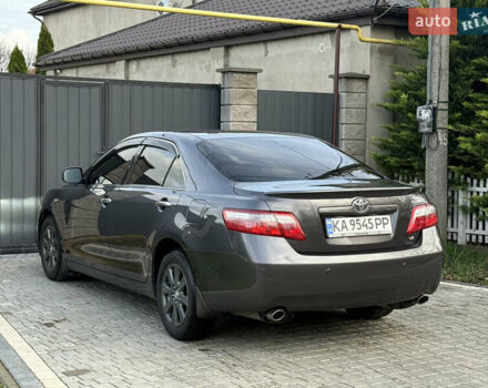 Серый Тойота Камри, объемом двигателя 3.46 л и пробегом 340 тыс. км за 9500 $, фото 11 на Automoto.ua