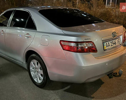 Сірий Тойота Камрі, об'ємом двигуна 2.4 л та пробігом 270 тис. км за 7600 $, фото 3 на Automoto.ua