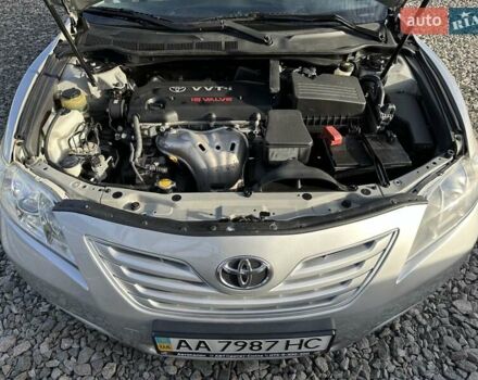 Сірий Тойота Камрі, об'ємом двигуна 2.4 л та пробігом 241 тис. км за 7700 $, фото 16 на Automoto.ua