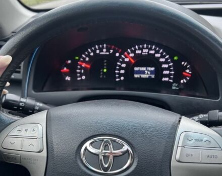 Серый Тойота Камри, объемом двигателя 2.4 л и пробегом 260 тыс. км за 8100 $, фото 6 на Automoto.ua