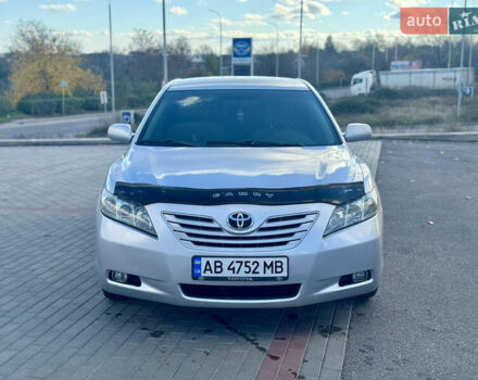 Тойота Камри 2008 в Жмеренке на Automoto.ua Серый Тойота Камри, объемом двигателя 2.36 л и пробегом 256 тыс. км за 8200 $, фото 1 на Automoto.ua