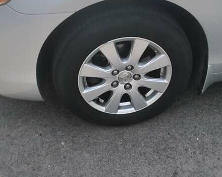 Серый Тойота Камри, объемом двигателя 2.4 л и пробегом 208 тыс. км за 8000 $, фото 9 на Automoto.ua