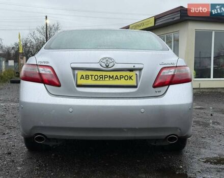 Серый Тойота Камри, объемом двигателя 3.5 л и пробегом 270 тыс. км за 8790 $, фото 5 на Automoto.ua