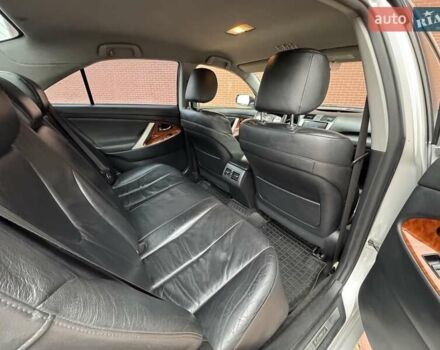 Серый Тойота Камри, объемом двигателя 3.5 л и пробегом 223 тыс. км за 8300 $, фото 29 на Automoto.ua