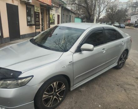 Серый Тойота Камри, объемом двигателя 2.4 л и пробегом 293 тыс. км за 7900 $, фото 2 на Automoto.ua