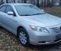 Серый Тойота Камри, объемом двигателя 2.4 л и пробегом 260 тыс. км за 7900 $, фото 2 на Automoto.ua
