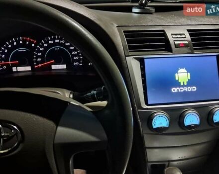 Сірий Тойота Камрі, об'ємом двигуна 2.4 л та пробігом 352 тис. км за 8100 $, фото 9 на Automoto.ua