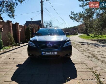Сірий Тойота Камрі, об'ємом двигуна 2.4 л та пробігом 280 тис. км за 8999 $, фото 30 на Automoto.ua