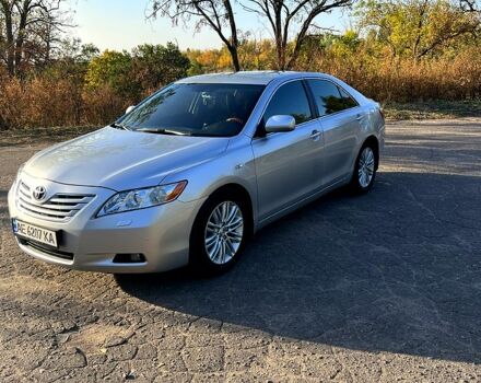 Серый Тойота Камри, объемом двигателя 3.5 л и пробегом 315 тыс. км за 11500 $, фото 3 на Automoto.ua