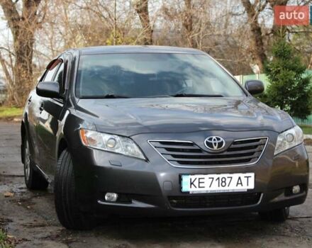 Серый Тойота Камри, объемом двигателя 2.36 л и пробегом 188 тыс. км за 10200 $, фото 7 на Automoto.ua