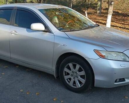 Серый Тойота Камри, объемом двигателя 3.46 л и пробегом 429 тыс. км за 7000 $, фото 1 на Automoto.ua