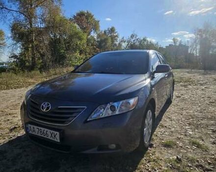Серый Тойота Камри, объемом двигателя 2.4 л и пробегом 358 тыс. км за 10000 $, фото 4 на Automoto.ua
