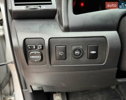 Серый Тойота Камри, объемом двигателя 3.5 л и пробегом 223 тыс. км за 8300 $, фото 23 на Automoto.ua