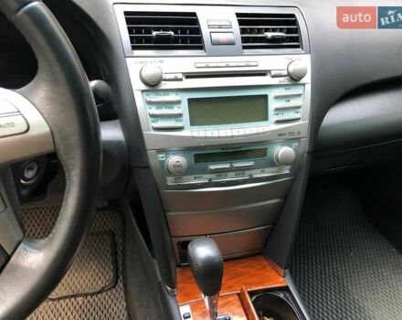 Серый Тойота Камри, объемом двигателя 2.36 л и пробегом 179 тыс. км за 9700 $, фото 14 на Automoto.ua