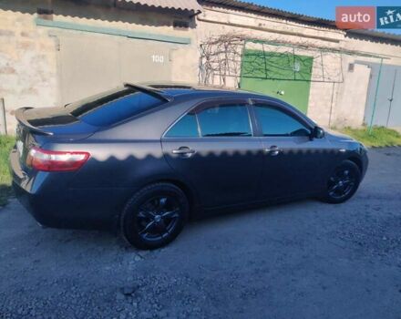 Серый Тойота Камри, объемом двигателя 2.4 л и пробегом 194 тыс. км за 9000 $, фото 11 на Automoto.ua