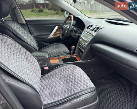 Сірий Тойота Камрі, об'ємом двигуна 3.46 л та пробігом 400 тис. км за 8800 $, фото 19 на Automoto.ua