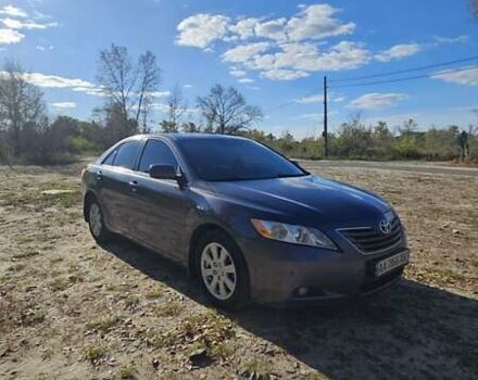 Серый Тойота Камри, объемом двигателя 2.4 л и пробегом 358 тыс. км за 10000 $, фото 1 на Automoto.ua