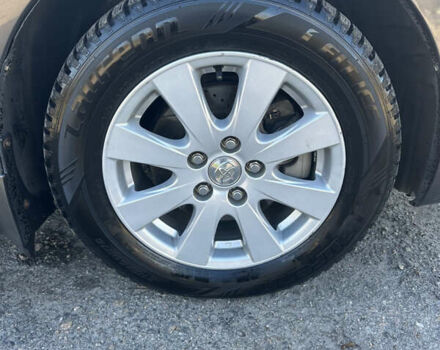 Серый Тойота Камри, объемом двигателя 3.46 л и пробегом 340 тыс. км за 12400 $, фото 22 на Automoto.ua