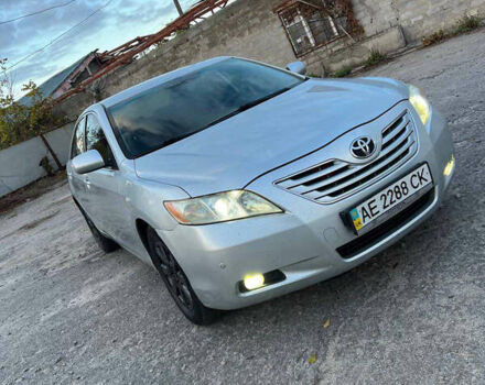 Серый Тойота Камри, объемом двигателя 2.36 л и пробегом 334 тыс. км за 5999 $, фото 1 на Automoto.ua