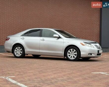 Серый Тойота Камри, объемом двигателя 3.5 л и пробегом 223 тыс. км за 8300 $, фото 4 на Automoto.ua