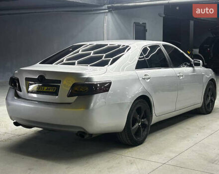 Сірий Тойота Камрі, об'ємом двигуна 3.46 л та пробігом 226 тис. км за 8500 $, фото 5 на Automoto.ua