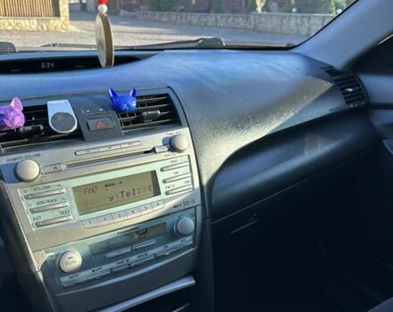 Сірий Тойота Камрі, об'ємом двигуна 2.36 л та пробігом 242 тис. км за 7600 $, фото 29 на Automoto.ua