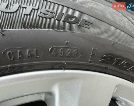 Сірий Тойота Камрі, об'ємом двигуна 2.4 л та пробігом 235 тис. км за 8300 $, фото 9 на Automoto.ua