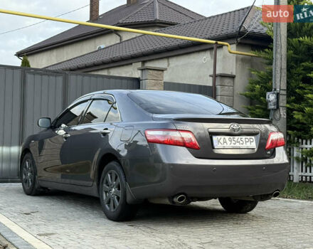 Серый Тойота Камри, объемом двигателя 3.46 л и пробегом 340 тыс. км за 9500 $, фото 9 на Automoto.ua