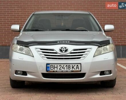 Серый Тойота Камри, объемом двигателя 3.5 л и пробегом 223 тыс. км за 8300 $, фото 2 на Automoto.ua