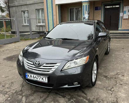 Сірий Тойота Камрі, об'ємом двигуна 3.5 л та пробігом 260 тис. км за 9400 $, фото 1 на Automoto.ua