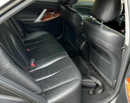 Серый Тойота Камри, объемом двигателя 3.5 л и пробегом 336 тыс. км за 8800 $, фото 5 на Automoto.ua