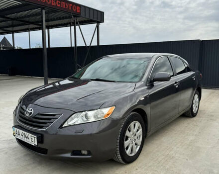 Серый Тойота Камри, объемом двигателя 3.5 л и пробегом 230 тыс. км за 10200 $, фото 14 на Automoto.ua