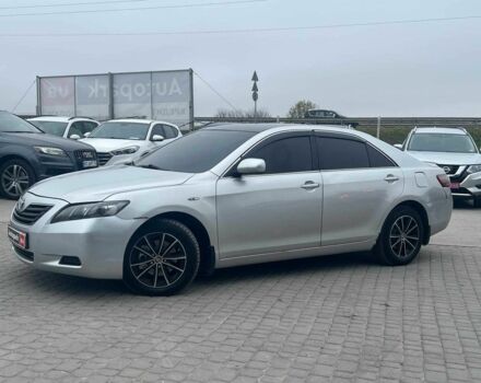 Серый Тойота Камри, объемом двигателя 2.4 л и пробегом 320 тыс. км за 5990 $, фото 2 на Automoto.ua