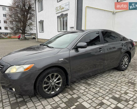 Сірий Тойота Камрі, об'ємом двигуна 3.46 л та пробігом 400 тис. км за 8800 $, фото 3 на Automoto.ua