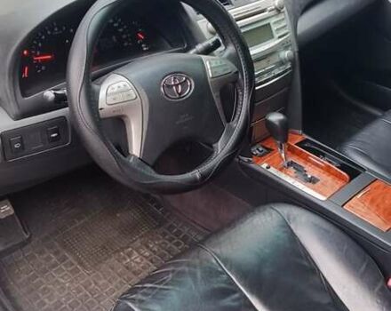 Серый Тойота Камри, объемом двигателя 2.36 л и пробегом 259 тыс. км за 9000 $, фото 4 на Automoto.ua