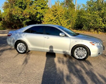 Серый Тойота Камри, объемом двигателя 3.5 л и пробегом 315 тыс. км за 11500 $, фото 1 на Automoto.ua
