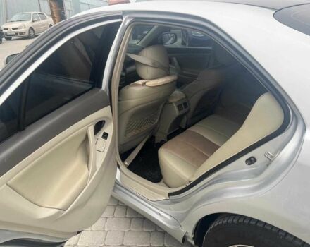 Серый Тойота Камри, объемом двигателя 2.4 л и пробегом 320 тыс. км за 5990 $, фото 23 на Automoto.ua