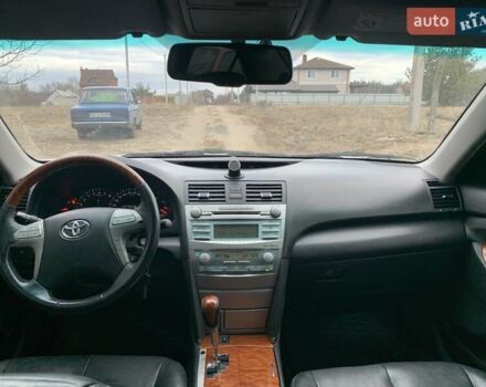Сірий Тойота Камрі, об'ємом двигуна 3.46 л та пробігом 258 тис. км за 8950 $, фото 7 на Automoto.ua