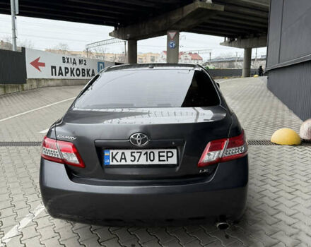 Сірий Тойота Камрі, об'ємом двигуна 2.5 л та пробігом 212 тис. км за 7300 $, фото 6 на Automoto.ua
