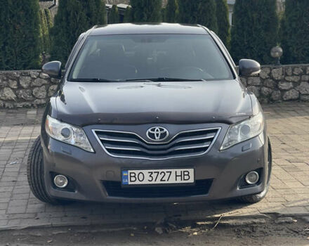 Сірий Тойота Камрі, об'ємом двигуна 3.46 л та пробігом 297 тис. км за 11500 $, фото 5 на Automoto.ua